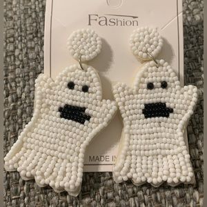 NEW…Halloween Beaded Ghost / Boo Earring